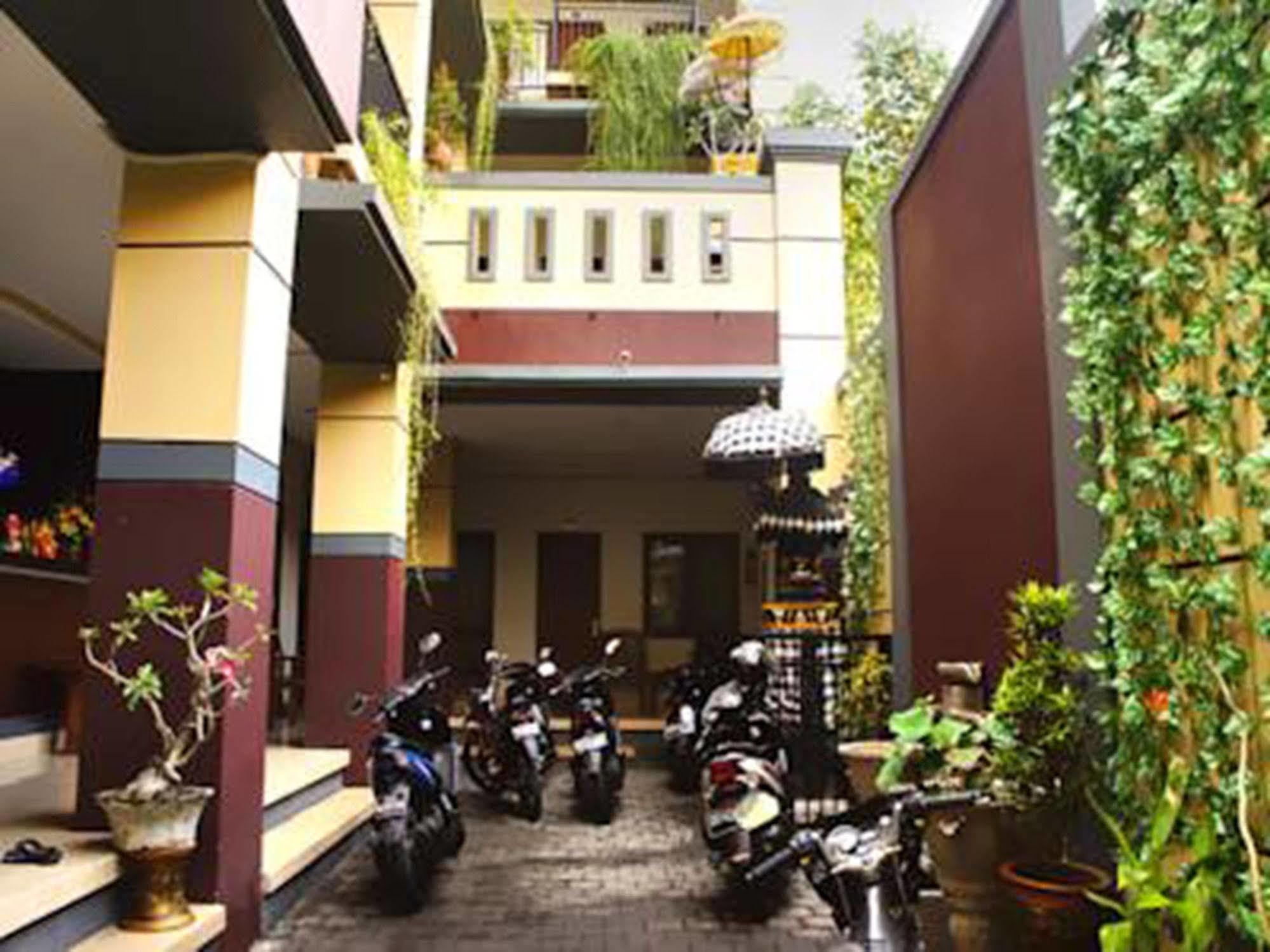 Graha Chania Legian Кута Экстерьер фото